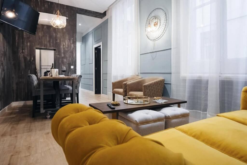 Apartamentos Plaza De Pedro Zerolo III Мадрид Экстерьер фото