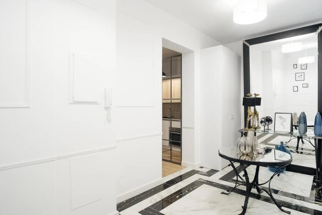 Apartamentos Plaza De Pedro Zerolo III Мадрид Экстерьер фото
